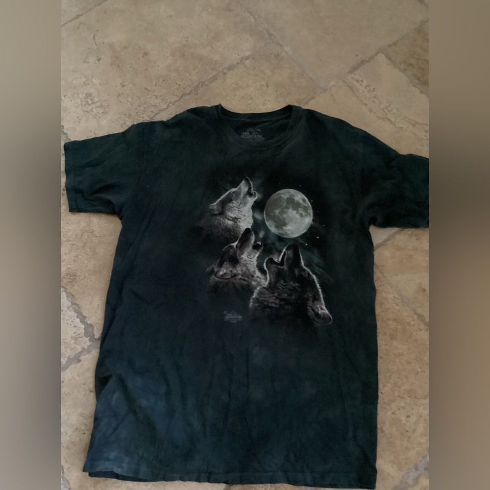 2007  3 Wolves Howling At The Moon Tie Dye T Shirt The Mountain USA Made Sz 2XL